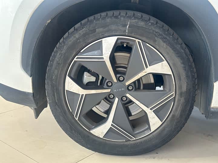 Фото 8 - GAC Aion V