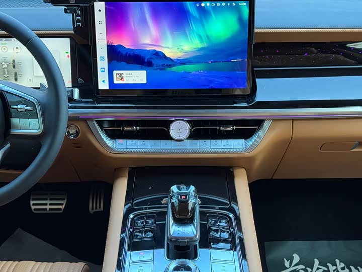 Фото 16 - Tank 500 Hybrid