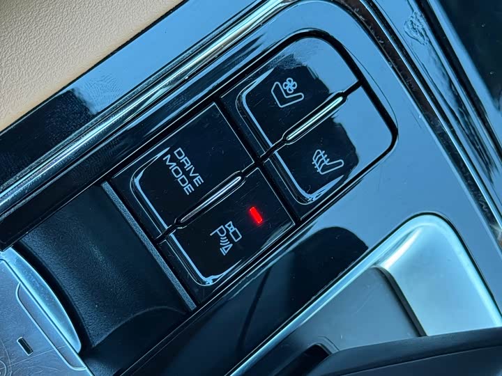 Фото 26 - Tank 500 Hybrid