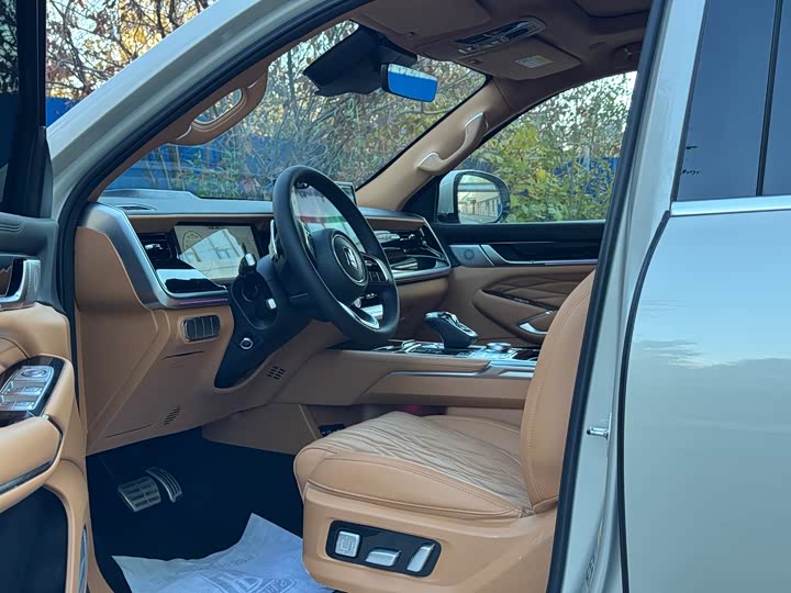 Фото 8 - Tank 500 Hybrid