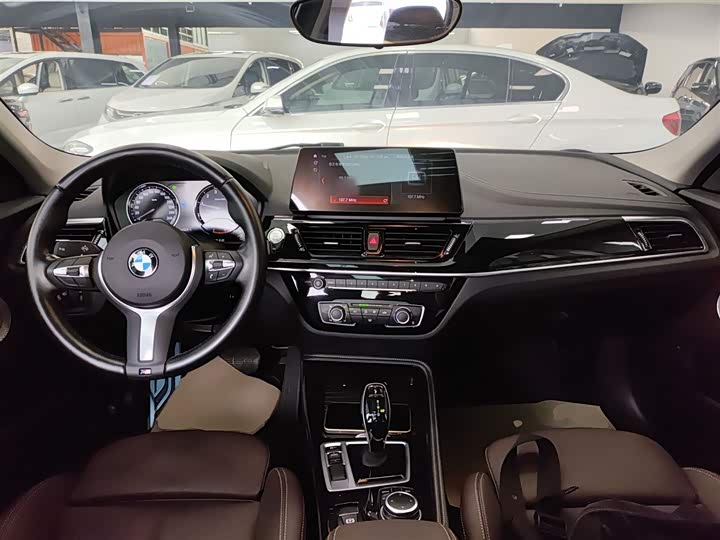 Фото 10 - BMW 1 Series