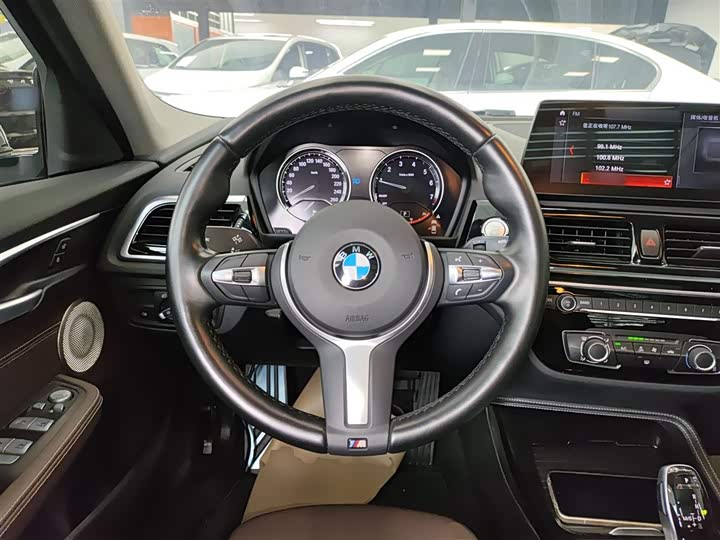 Фото 11 - BMW 1 Series