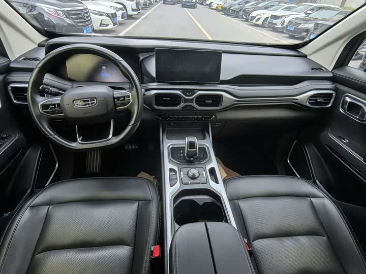 Фото 4 - Geely Okavango