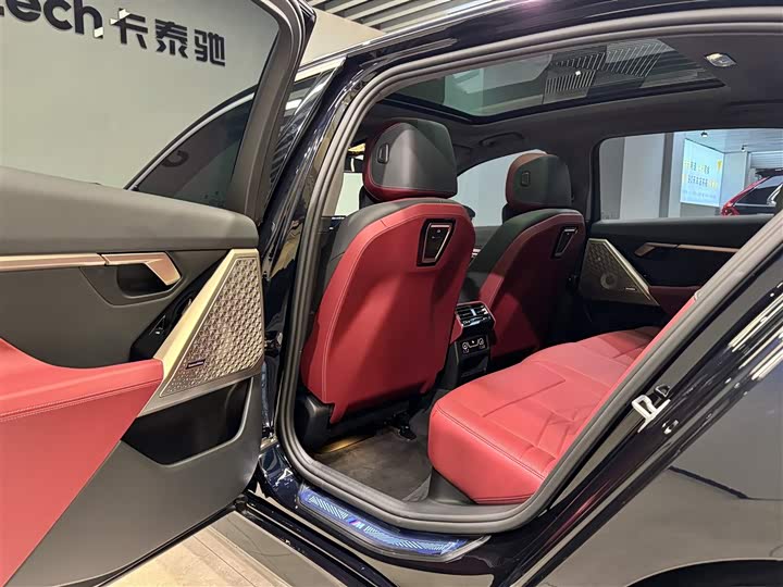 Фото 23 - BMW 5 Series