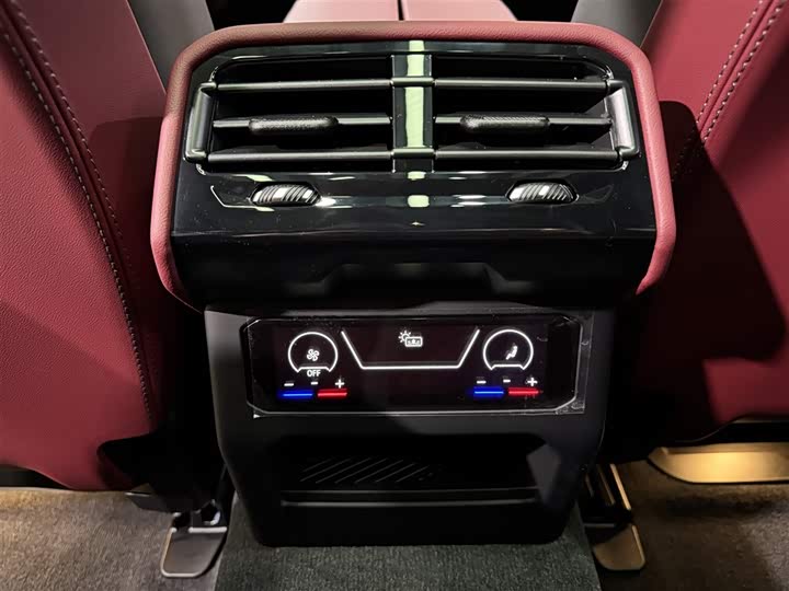 Фото 25 - BMW 5 Series