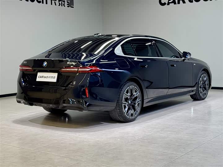 Фото 4 - BMW 5 Series