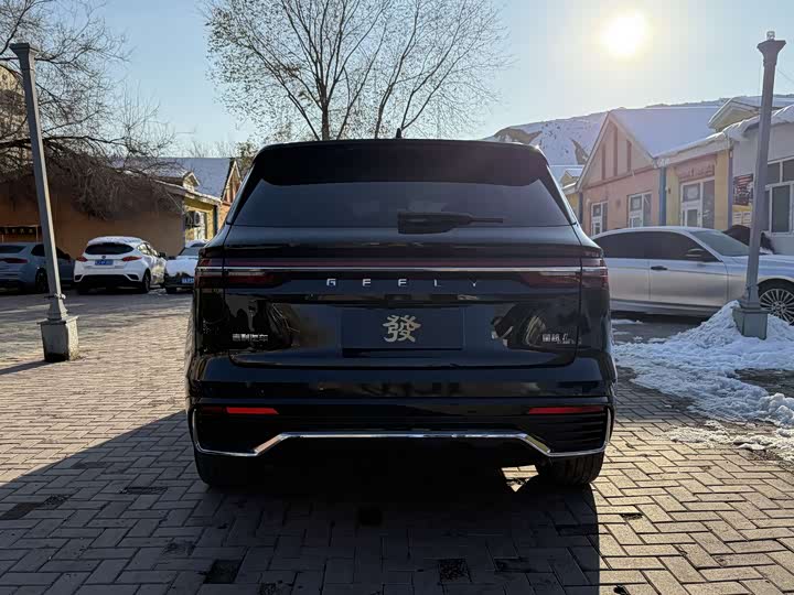 Фото 4 - Geely Monjaro