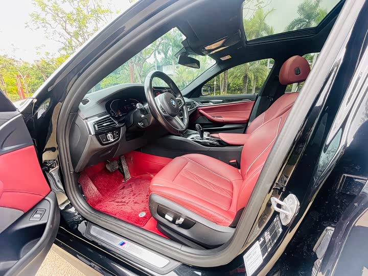 Фото 13 - BMW 5 Series