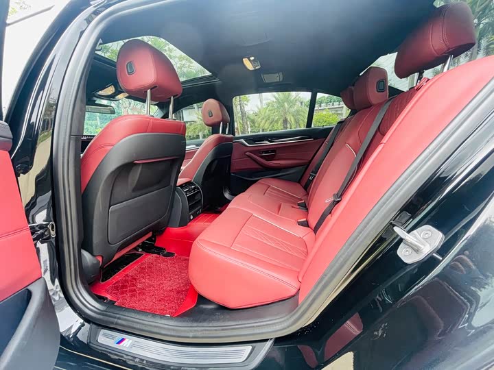 Фото 15 - BMW 5 Series