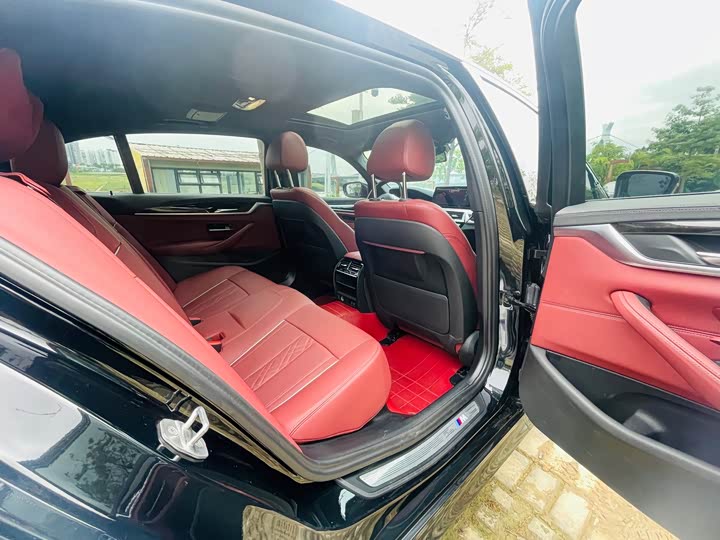 Фото 20 - BMW 5 Series