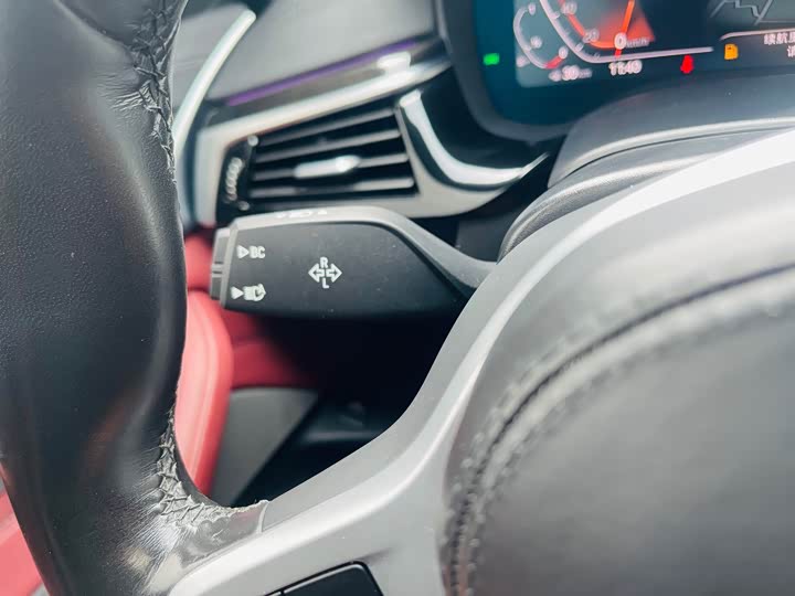 Фото 32 - BMW 5 Series