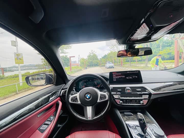 Фото 49 - BMW 5 Series