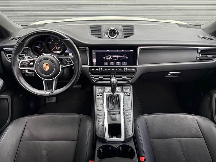 Фото 12 - Porsche Macan