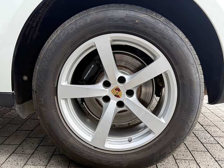 Фото 15 - Porsche Macan