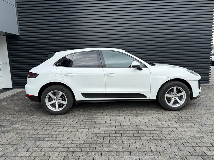 Фото 2 - Porsche Macan