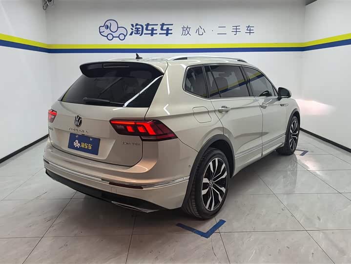 Фото 3 - Volkswagen Tiguan L Pro
