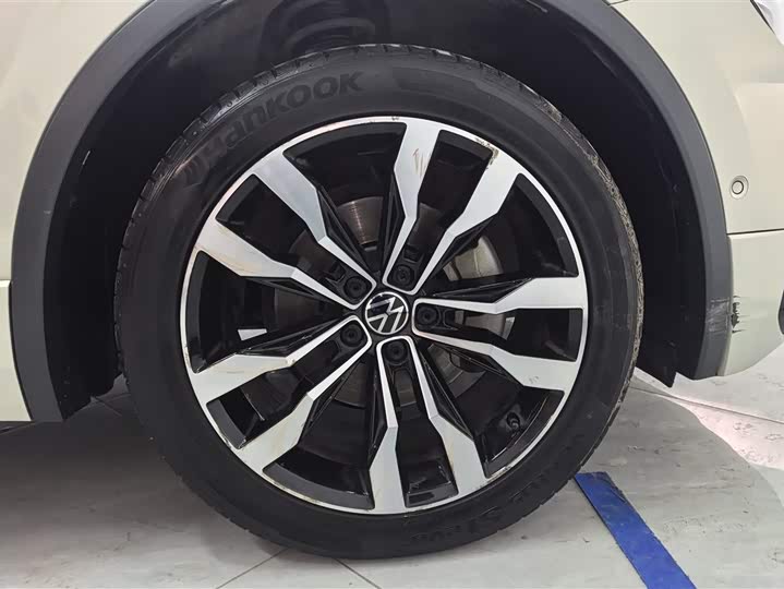 Фото 6 - Volkswagen Tiguan L Pro