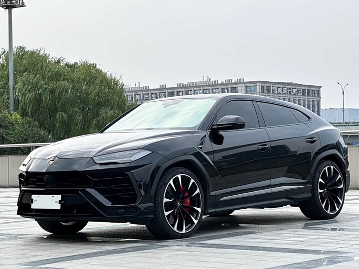 Фото 1 - Lamborghini Urus