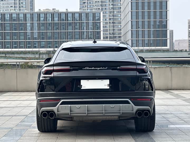 Фото 6 - Lamborghini Urus