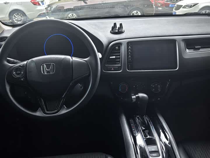 Фото 9 - Honda Vezel