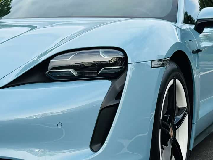 Фото 5 - Porsche Taycan