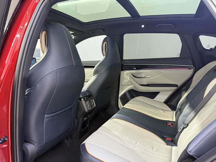 Фото 10 - BYD Song Plus Hybrid/EV