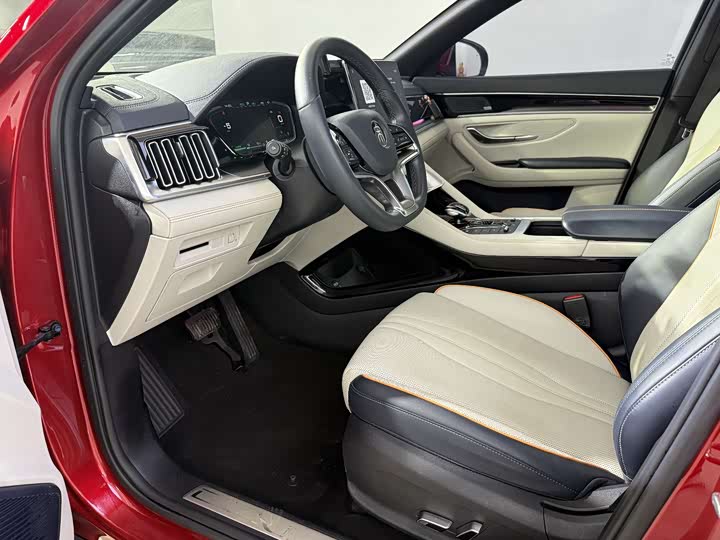 Фото 14 - BYD Song Plus Hybrid/EV