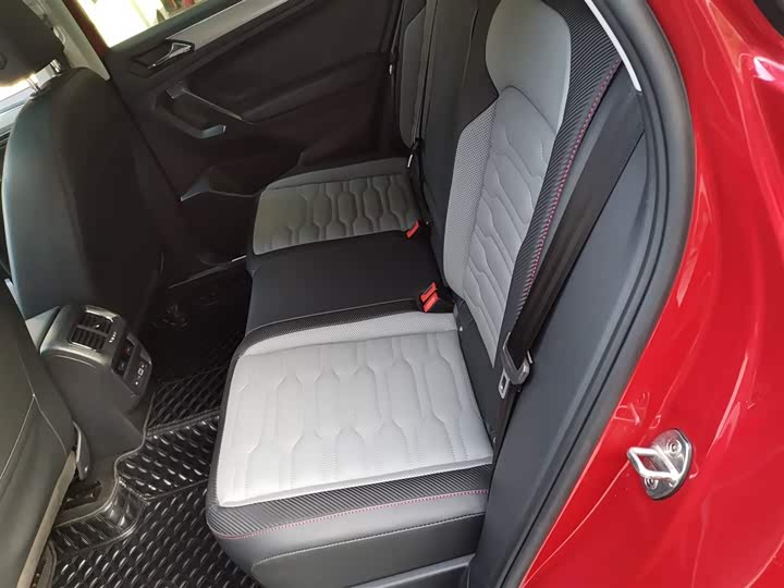 Фото 17 - Volkswagen Tiguan X