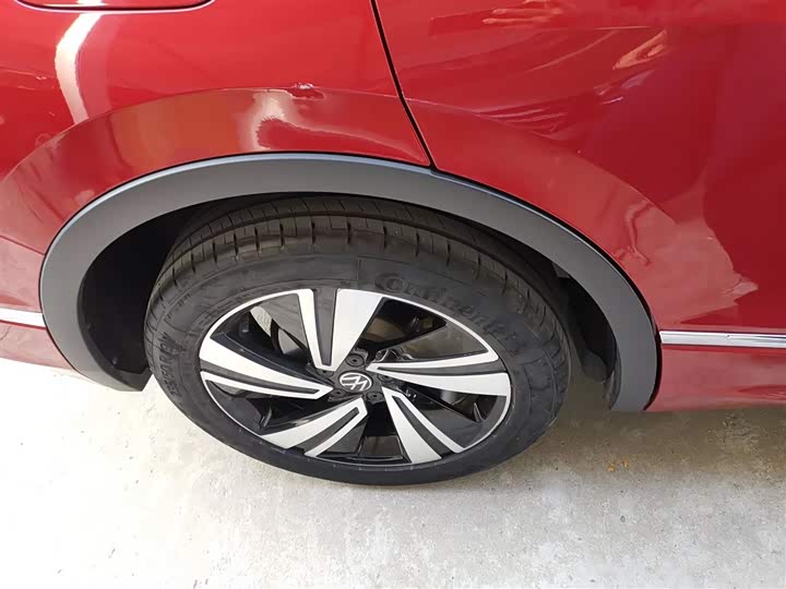 Фото 26 - Volkswagen Tiguan X