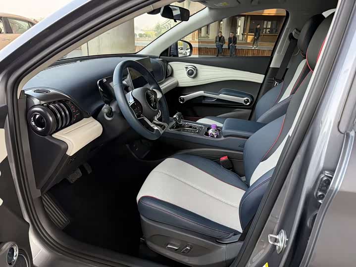 Фото 10 - BYD Yuan Plus