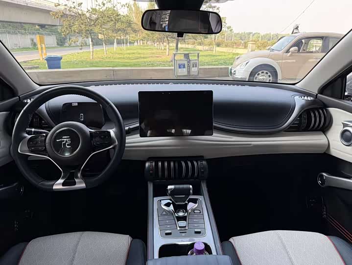 Фото 11 - BYD Yuan Plus