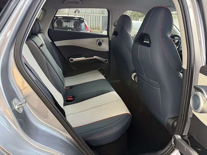 Фото 13 - BYD Yuan Plus