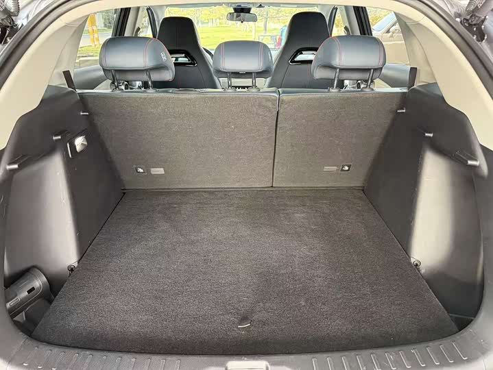 Фото 15 - BYD Yuan Plus