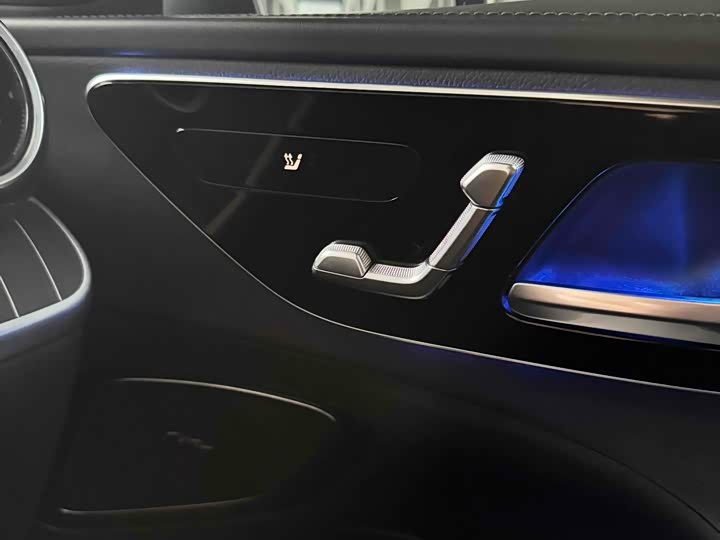 Фото 16 - Mercedes-Benz C-Class