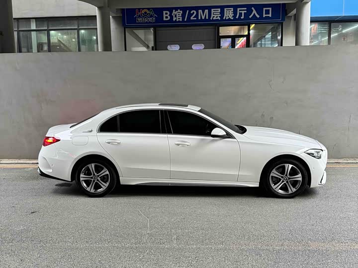 Фото 6 - Mercedes-Benz C-Class