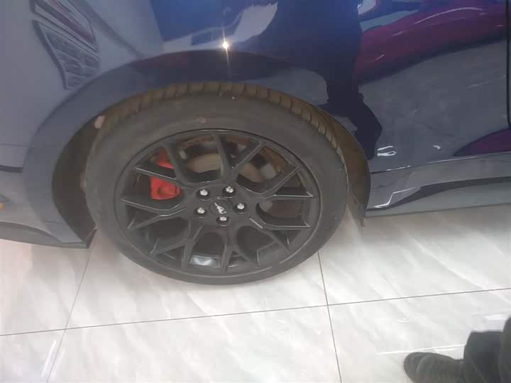 Фото 26 - Ford Mustang