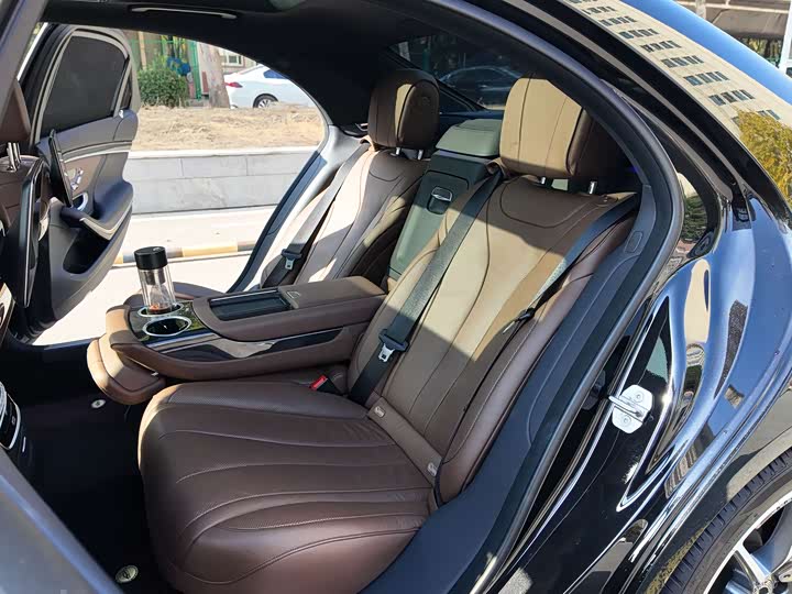 Фото 11 - Mercedes-Benz S-Class