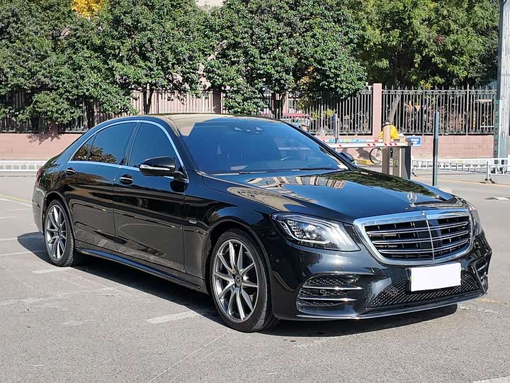 Фото 3 - Mercedes-Benz S-Class