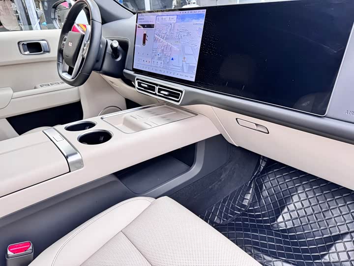 Фото 10 - LiXiang L7