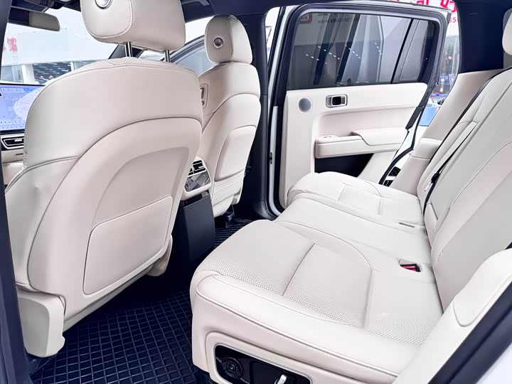 Фото 13 - LiXiang L7