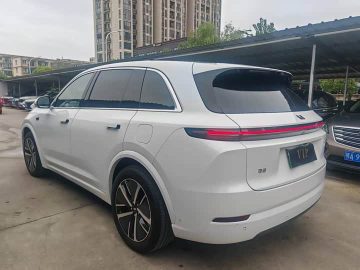 Фото 16 - LiXiang L7