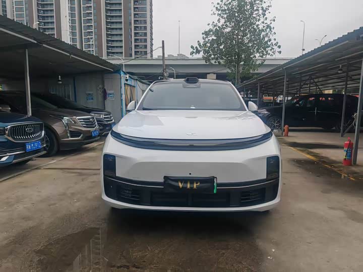 Фото 2 - LiXiang L7