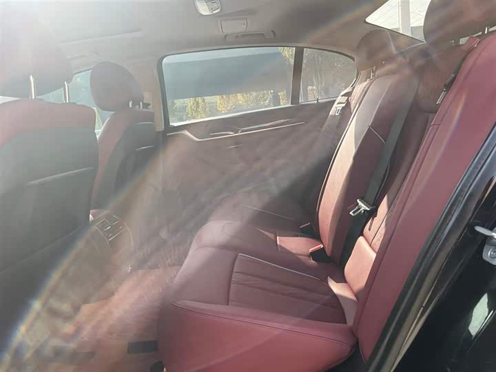 Фото 13 - BMW 5 Series