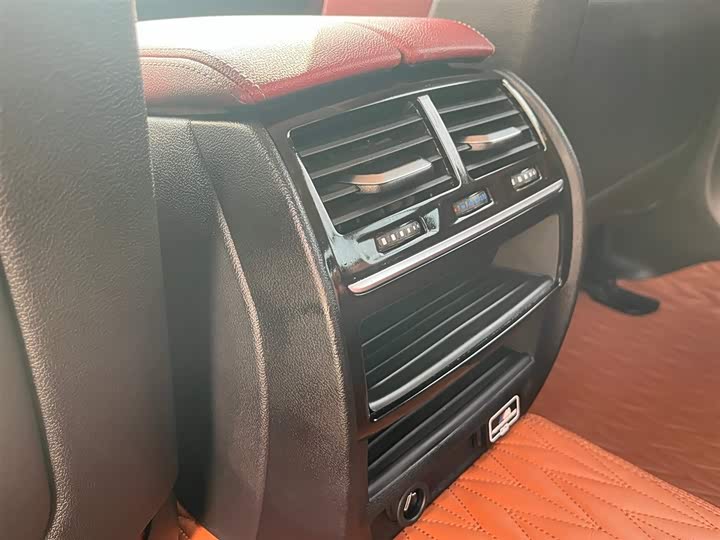 Фото 17 - BMW 5 Series