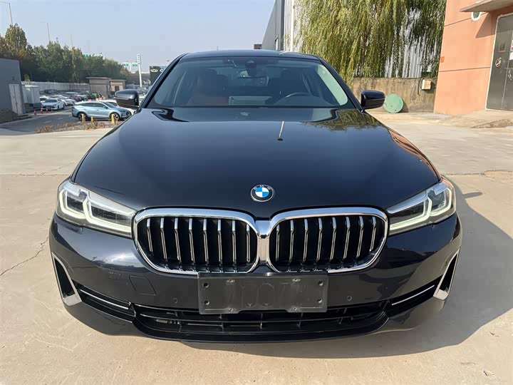 Фото 2 - BMW 5 Series
