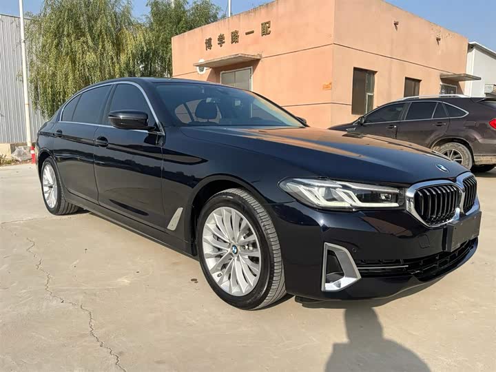 Фото 3 - BMW 5 Series