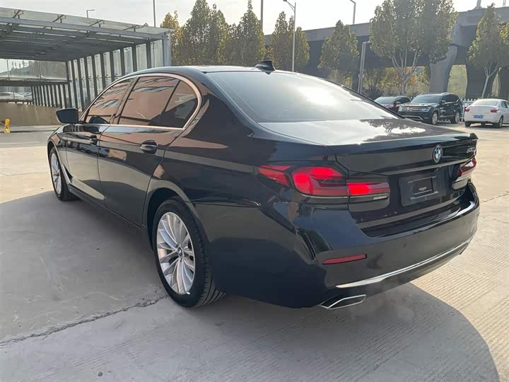 Фото 6 - BMW 5 Series