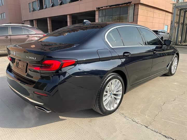 Фото 8 - BMW 5 Series