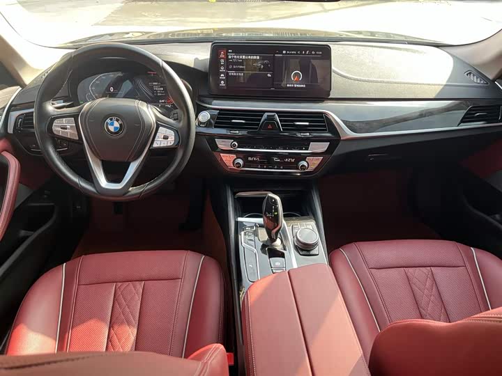 Фото 9 - BMW 5 Series