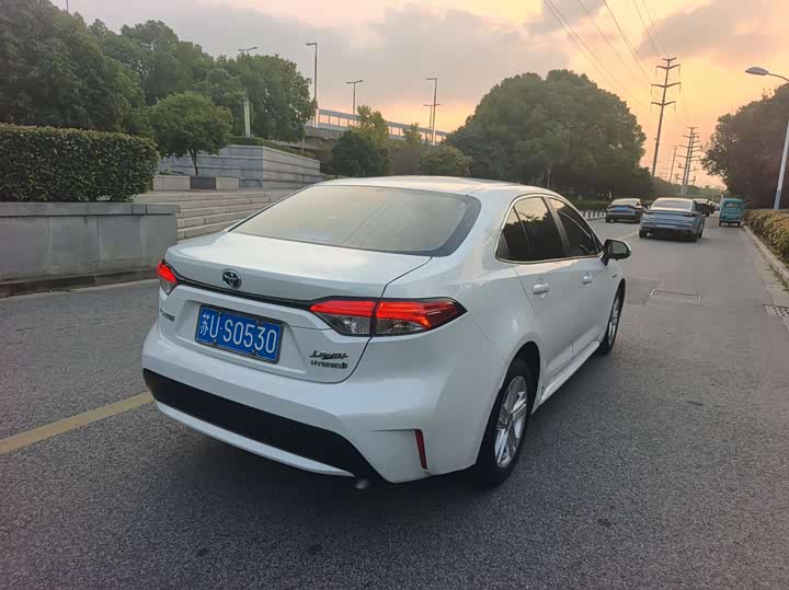 Фото 4 - Toyota Levin